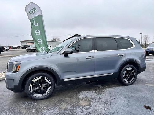 2023 Kia Telluride S