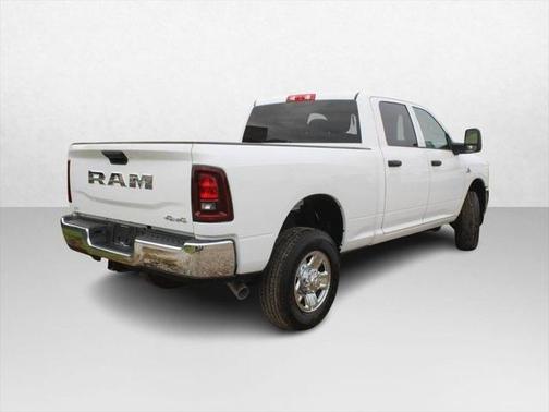 2025 RAM 2500 Tradesman Crew Cab 4x4 6'4' Box