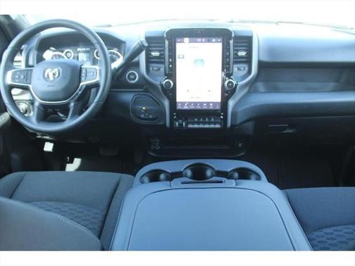 2025 RAM 2500 Tradesman Crew Cab 4x4 6'4' Box