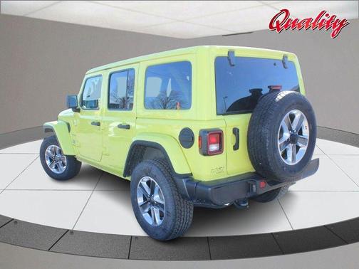 2023 Jeep Wrangler 4-Door Sahara