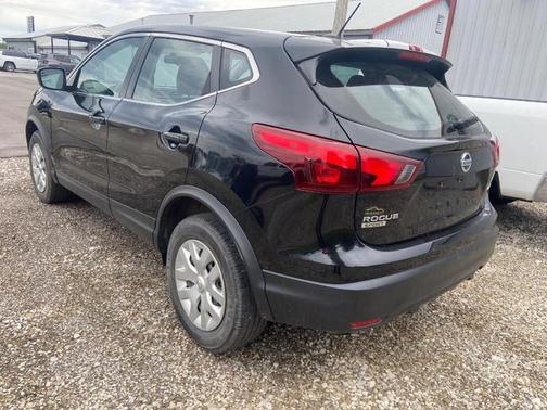 Magnetic Black 2018 Nissan Rogue Sport S
