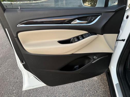 Summit White 2018 Buick Enclave Essence