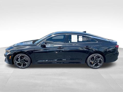 Aurora Black Pearl 2025 Kia K5 GT-Line