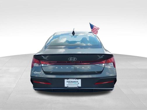 Amazon Gray 2026 Hyundai ELANTRA SEL Sport