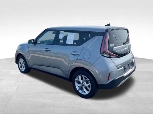 Gray 2025 Kia Soul LX