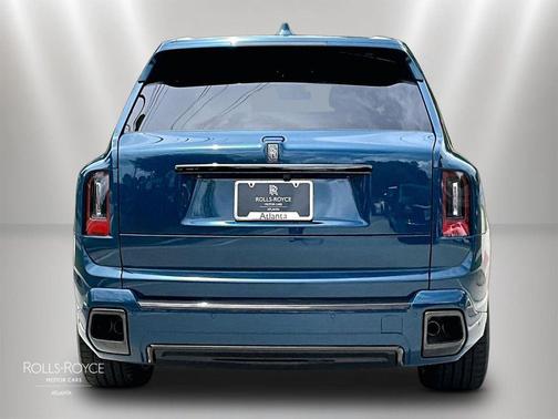 Mustique Blue 2027 Rolls-Royce Cullinan Black Badge