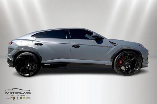 2024 Lamborghini Urus Performante