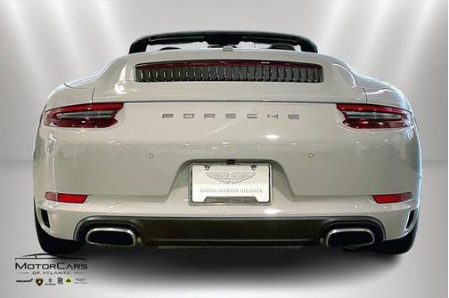 2019 Porsche 911 Carrera