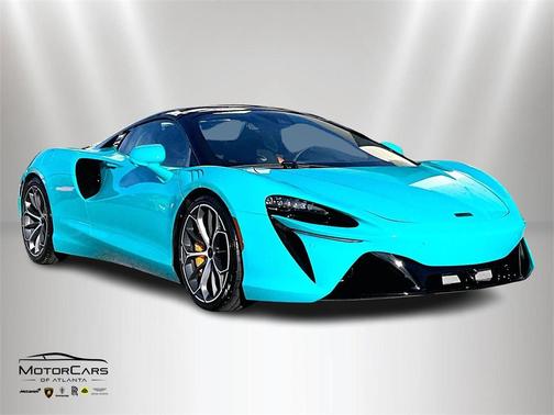 2026 McLaren Artura 