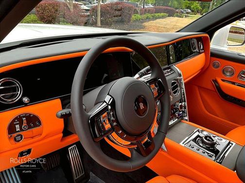 English White 2026 Rolls-Royce Cullinan