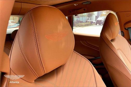 2025 Aston Martin DBX 707