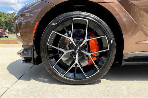 2025 Aston Martin DBX 707