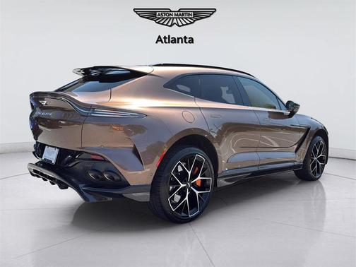 2025 Aston Martin DBX 707