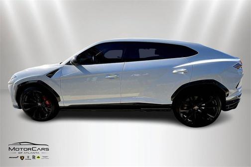 2020 Lamborghini Urus 