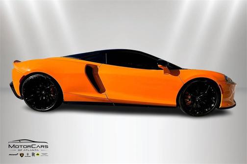 2023 McLaren GT 