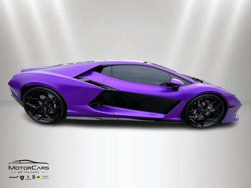 2024 Lamborghini Revuelto 