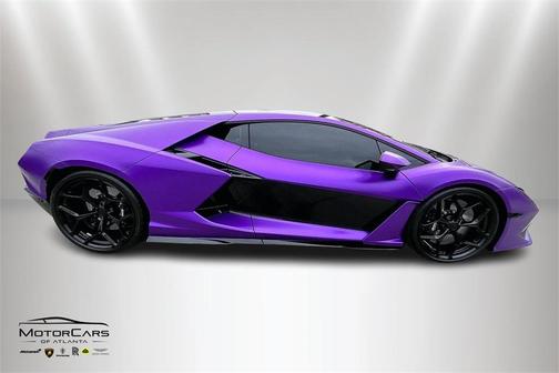 2024 Lamborghini Revuelto 