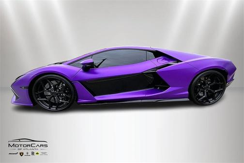 2024 Lamborghini Revuelto 