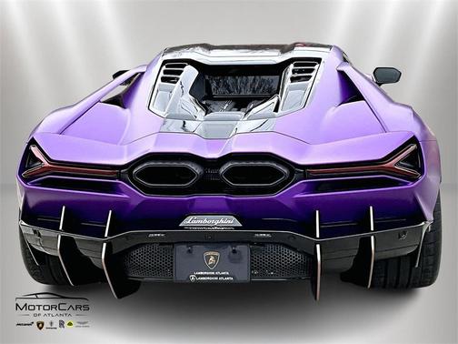 2024 Lamborghini Revuelto 