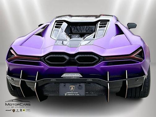 2024 Lamborghini Revuelto 
