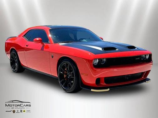 Go Mango 2023 Dodge Challenger SRT Hellcat