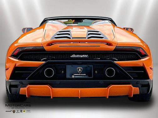 Arancio Borealis Metallic 2023 Lamborghini Huracan EVO Spyder RWD