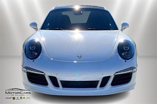 2015 Porsche 911 Carrera 4 GTS