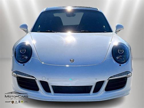 2015 Porsche 911 Carrera 4 GTS