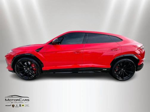 2023 Lamborghini Urus S