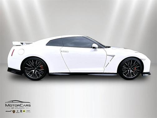 2021 Nissan GT-R Premium