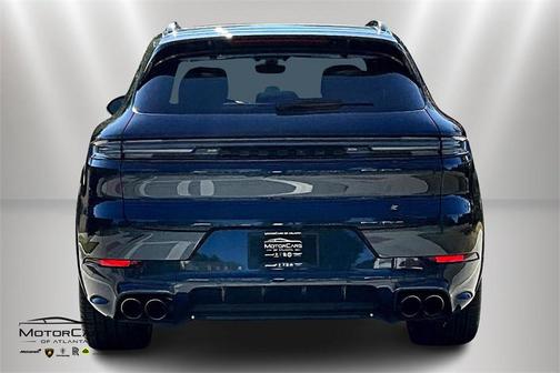 2025 Porsche Cayenne GTS