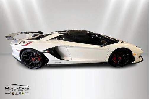 2020 Lamborghini Aventador SVJ
