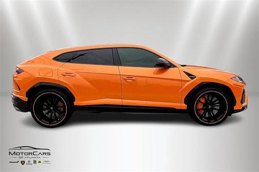 2021 Lamborghini Urus Graphite Capsule