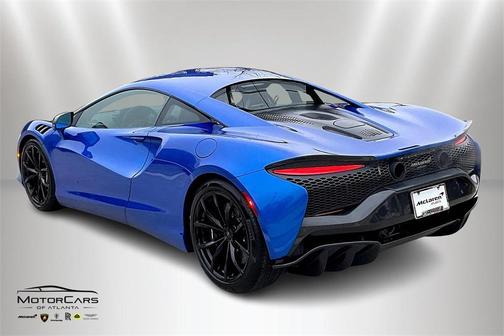 2025 McLaren Artura Performance