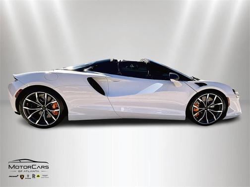 2025 McLaren Artura Performance