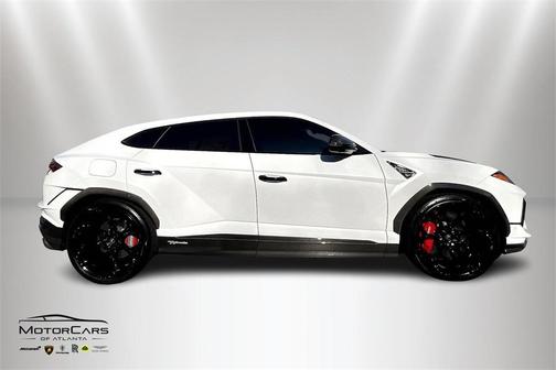 2023 Lamborghini Urus Performante