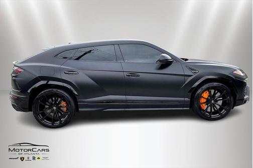 2021 Lamborghini Urus Graphite Capsule