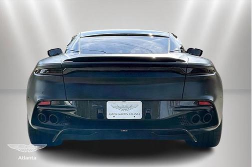 2022 Aston Martin DBS Superleggera