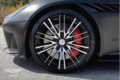 2022 Aston Martin DBS Superleggera