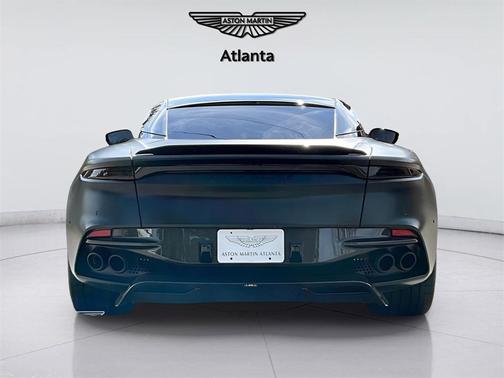 2022 Aston Martin DBS Superleggera
