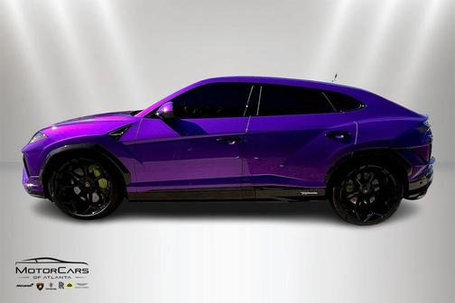 Viola-Pasifae 2023 Lamborghini Urus Performante