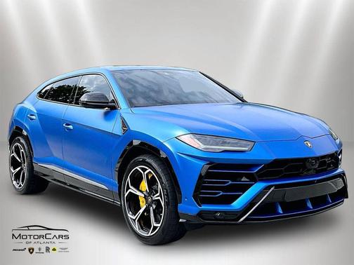 -Select- 2020 Lamborghini Urus