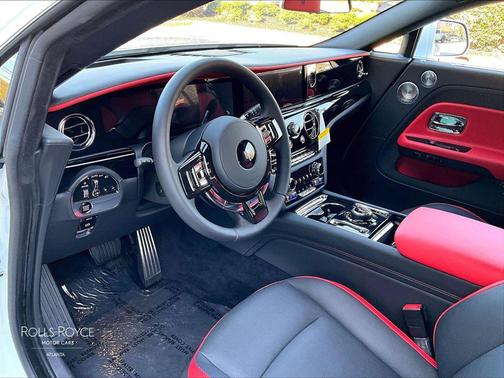 Arctic White 2025 Rolls-Royce Spectre