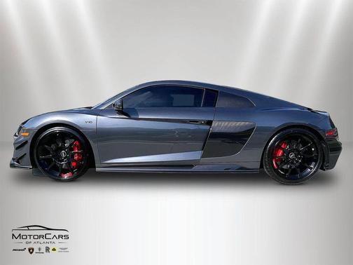 Daytona Gray Pearl Effect 2023 Audi R8 V10 GT RWD S tronic