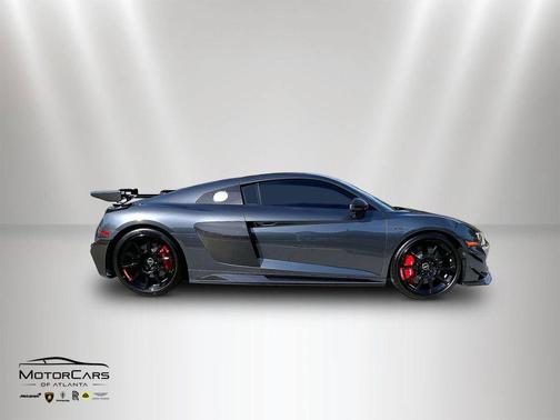 Daytona Gray Pearl Effect 2023 Audi R8 V10 GT RWD S tronic