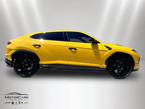 Giallo Auge Metallic 2023 Lamborghini Urus Performante