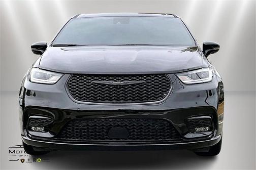 2025 Chrysler Pacifica L