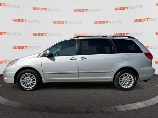 2010 Toyota Sienna XLE