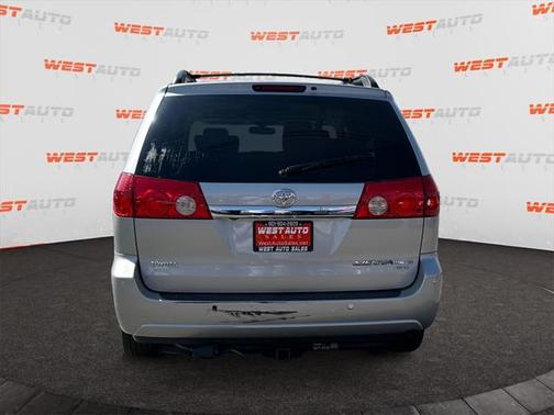 2010 Toyota Sienna XLE
