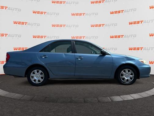 2004 Toyota Camry LE